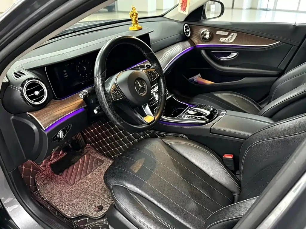 Mercedes-Benz E-Class — миниатюра 7