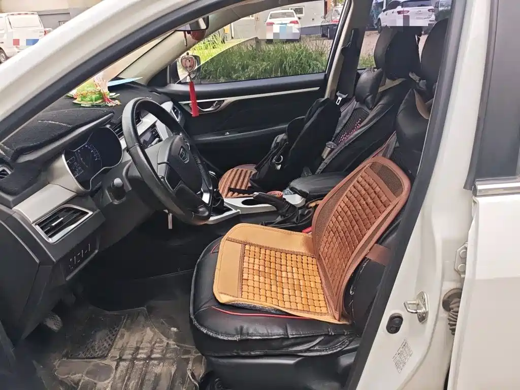 Geely Vision — миниатюра 8
