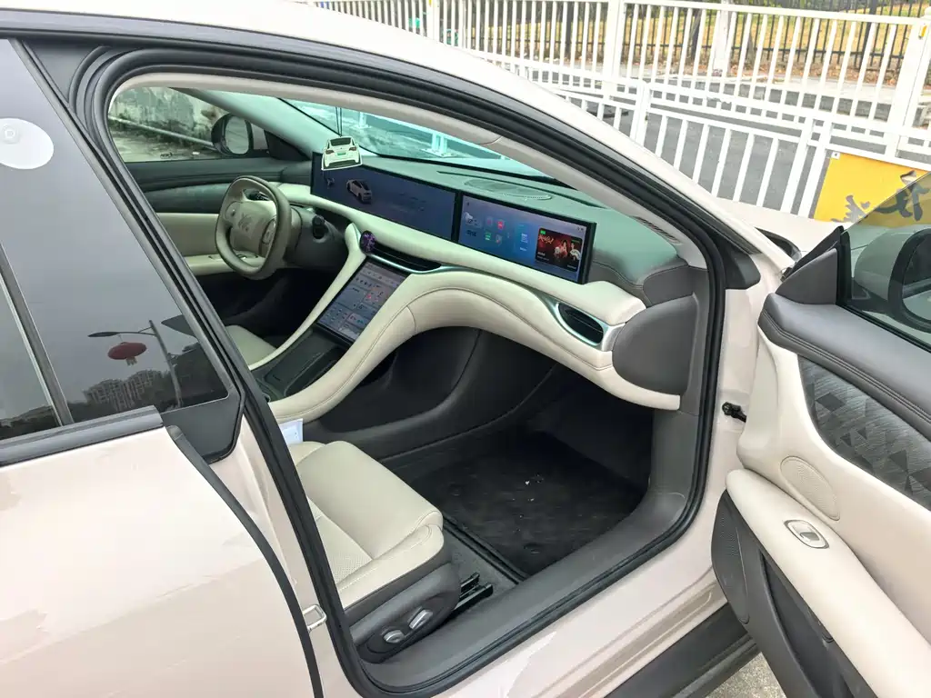 ZHIJI AUTOMOBILE ZHIJI L6