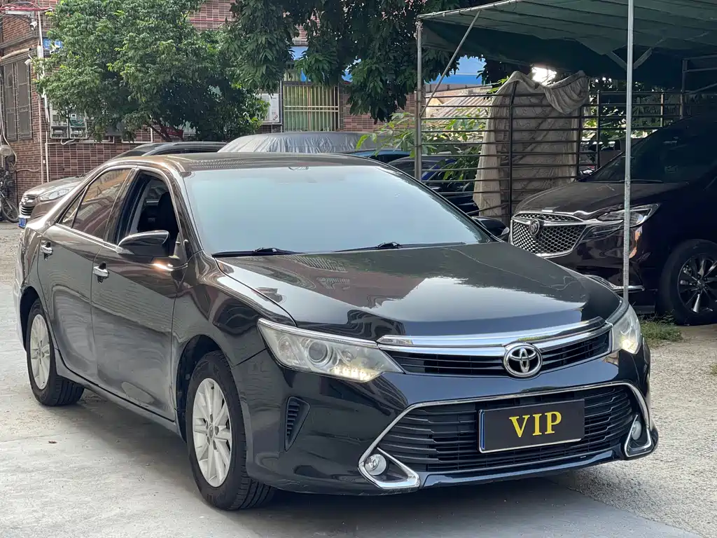 Toyota Camry — миниатюра 3