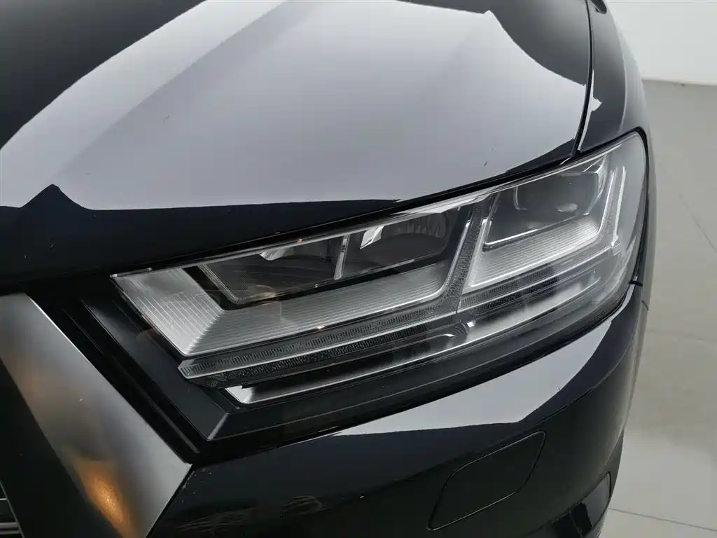 Audi Q7 2019 55 TFSI S line Sport
