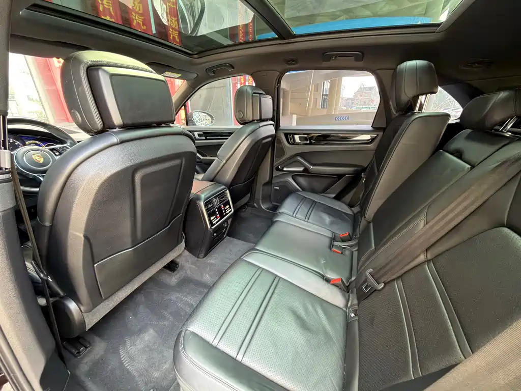 PORSCHE CAYENNE NEW ENERGY