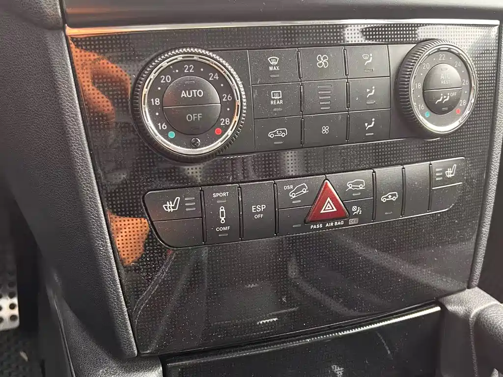 Mercedes-Benz M-Class — миниатюра 14