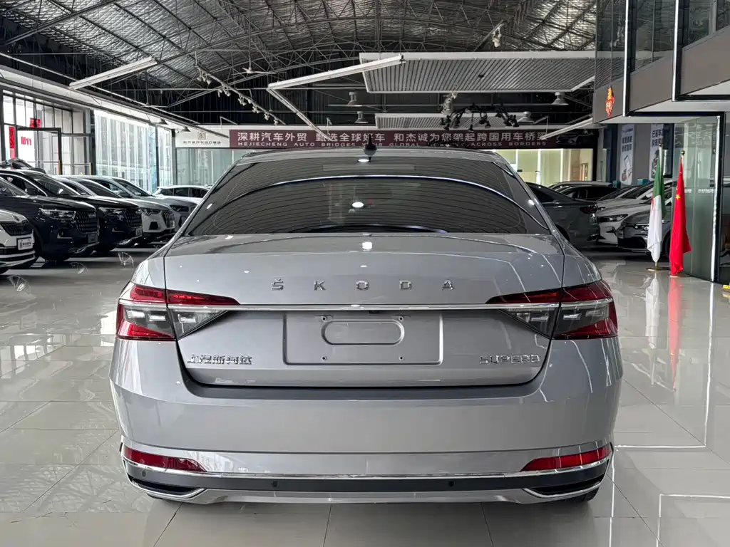 Skoda Superb TSI280 DSG Premium Edition, фото 10