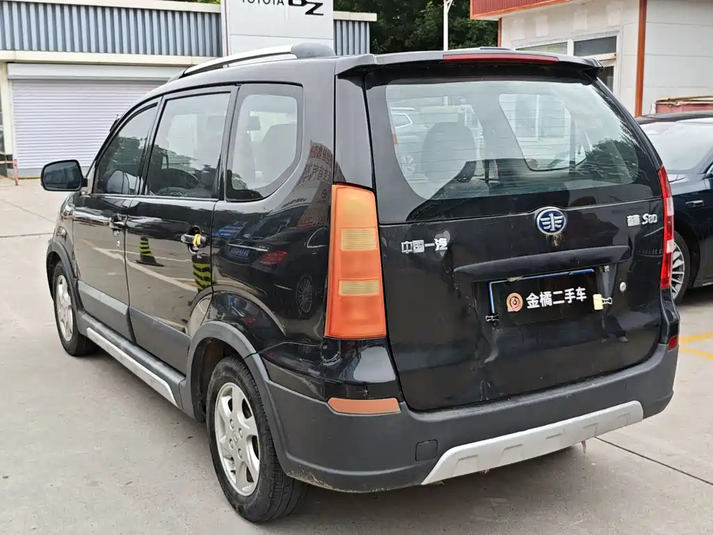 FAW S80 2011 1.5L MT 7 мест Elite