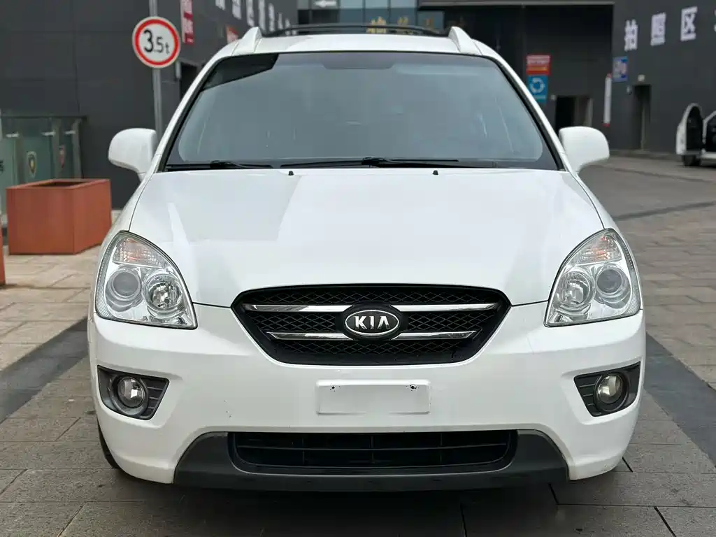Kia Carens 2008