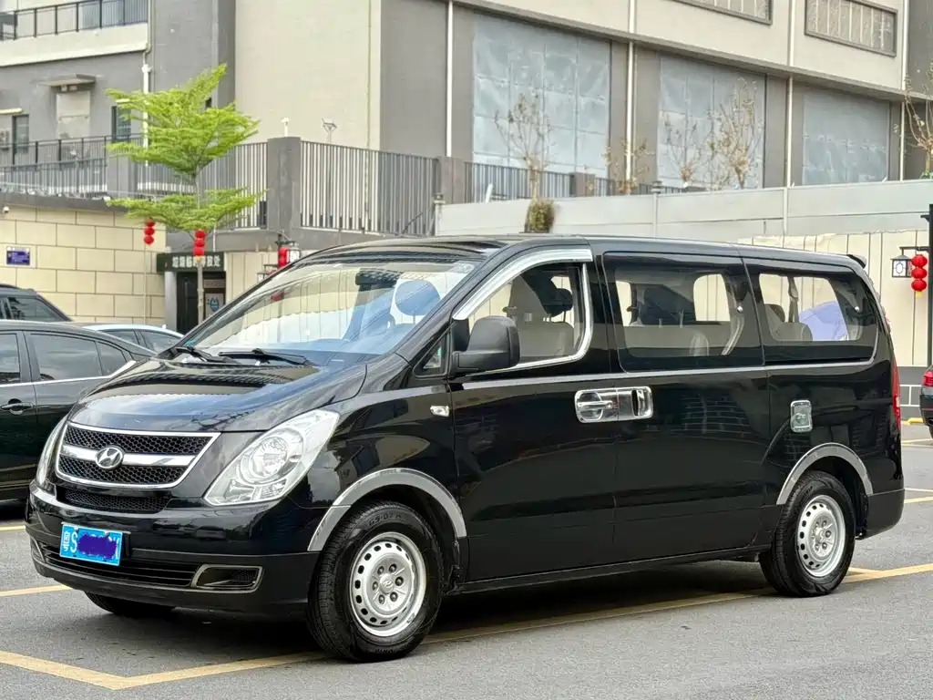 Hyundai H-1 2011 2.4L Luxury