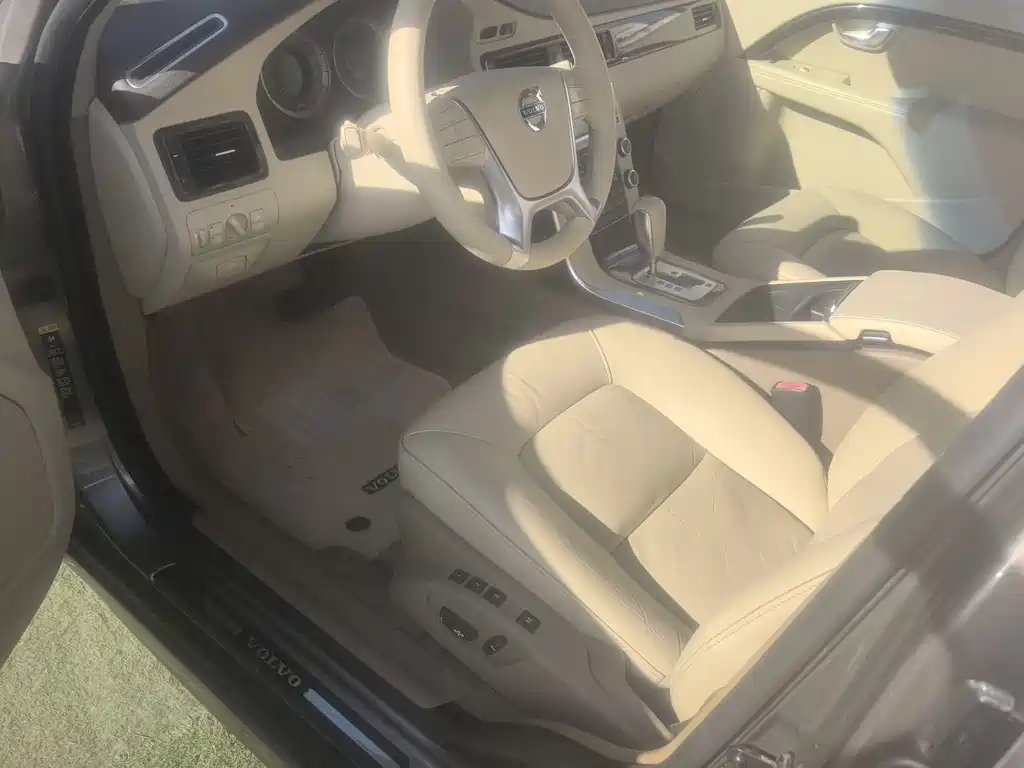 Volvo S80L 2009 2.5T