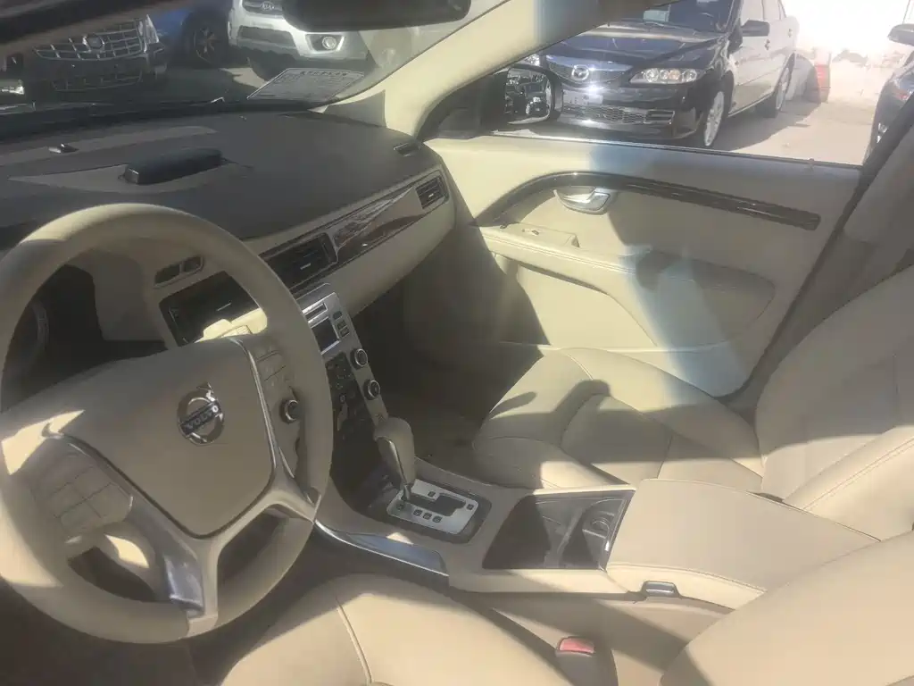 Volvo S80L 2009 2.5T
