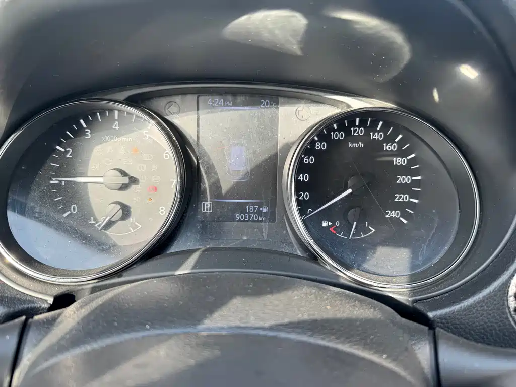 Nissan X-Trail — миниатюра 8