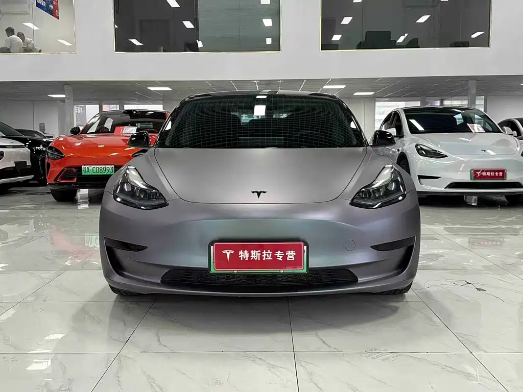 Tesla Model 3 — миниатюра 2