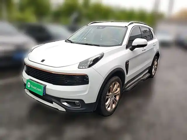 2018 Lynk & Co 01