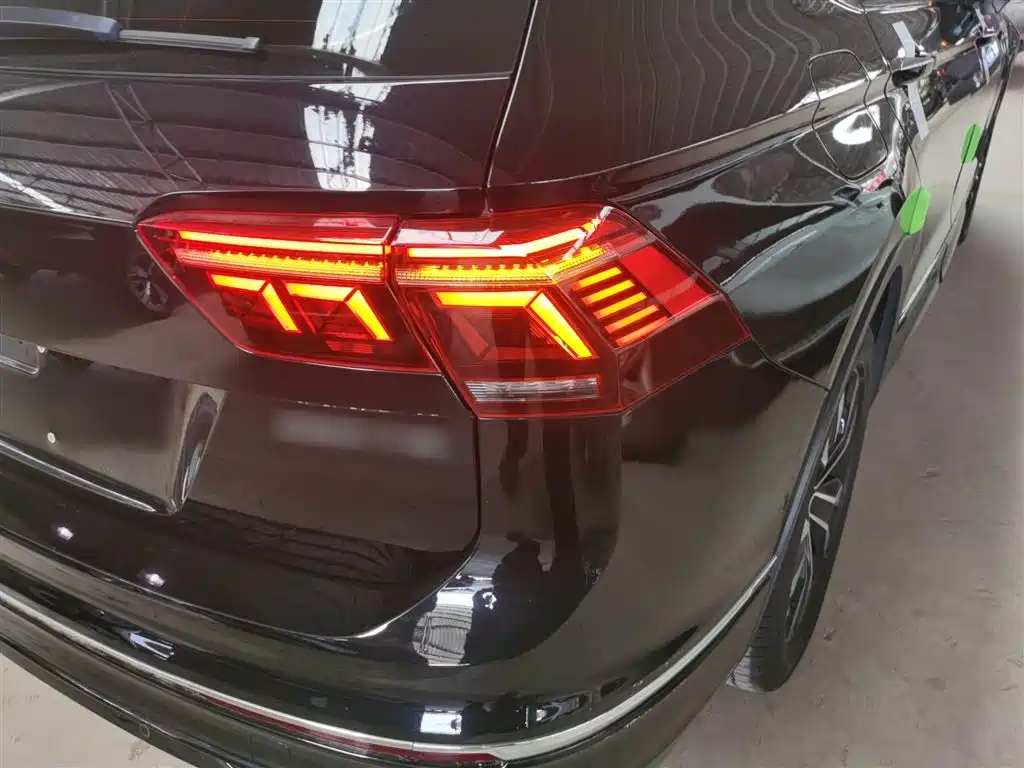 Volkswagen Tiguan L L 2022 330TSI AT R-Line