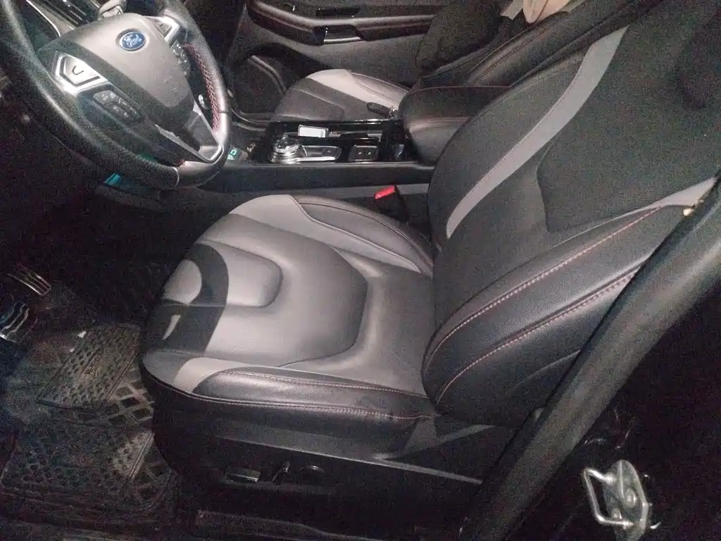 Ford Edge — миниатюра 16