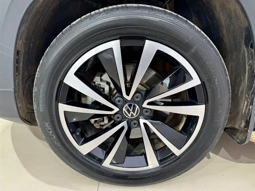VOLKSWAGEN TUYUE