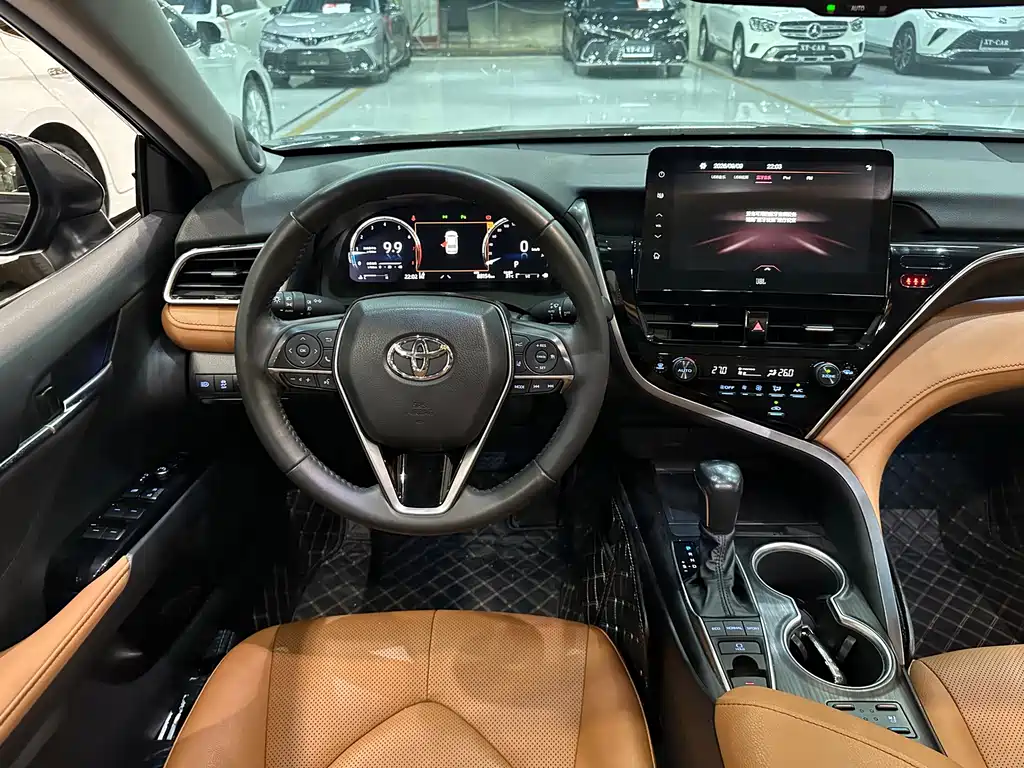 Toyota Camry — миниатюра 7