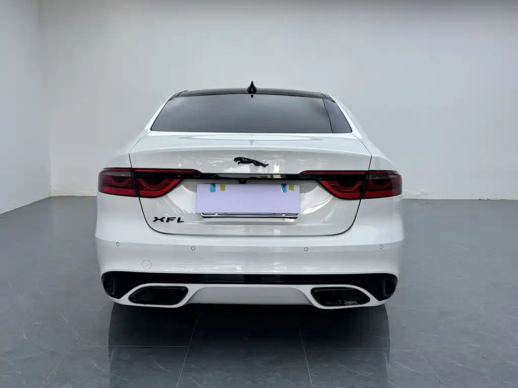 Jaguar XFL — миниатюра 12