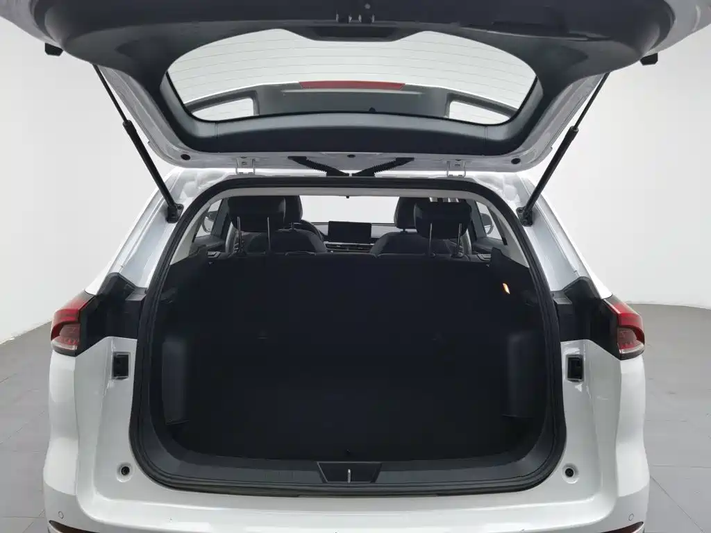 Haval H6 2023 — фото 16