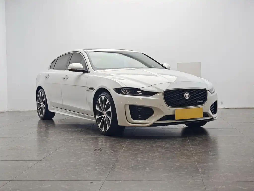 Jaguar XEL — миниатюра 2