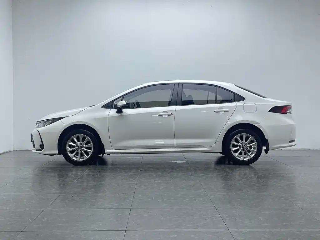 Toyota Corolla — миниатюра 8