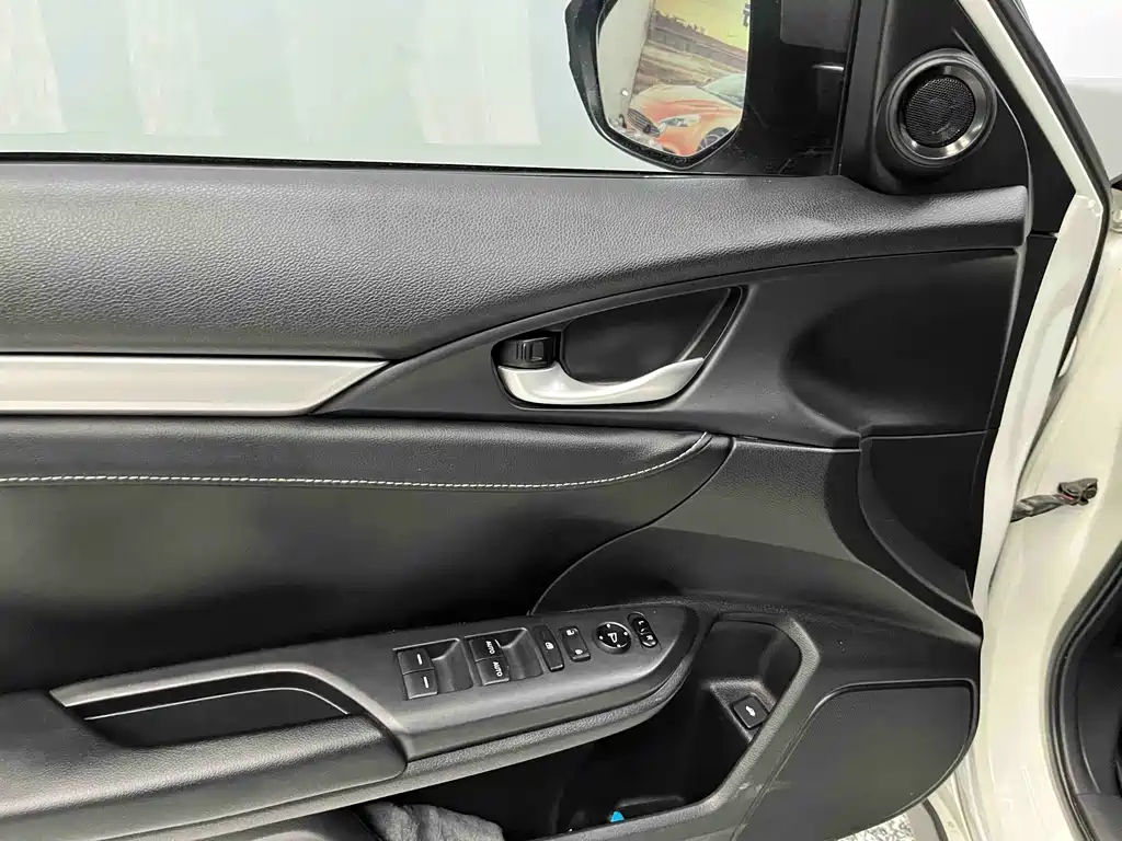 Honda Civic — миниатюра 6
