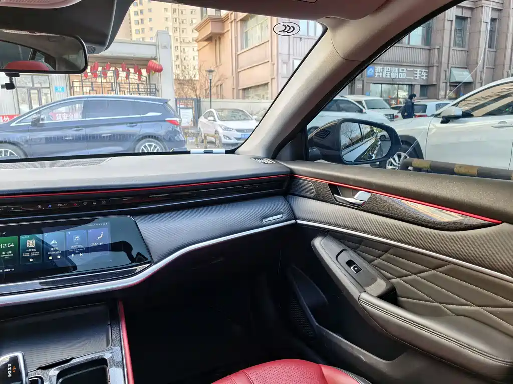 DONGFENG YI HYUN MAX