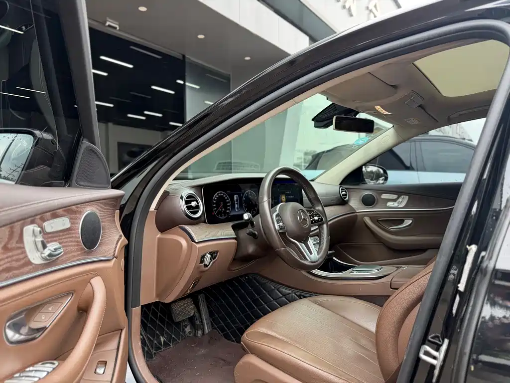 Mercedes-Benz E-Class E 2020 E 300 L Fashion
