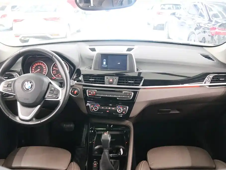 BMW X1 2018 sDrive18Li Premium