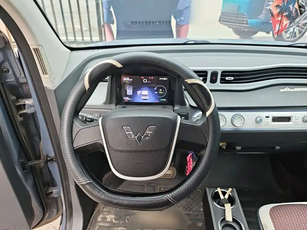 Wuling MINIEV — миниатюра 6