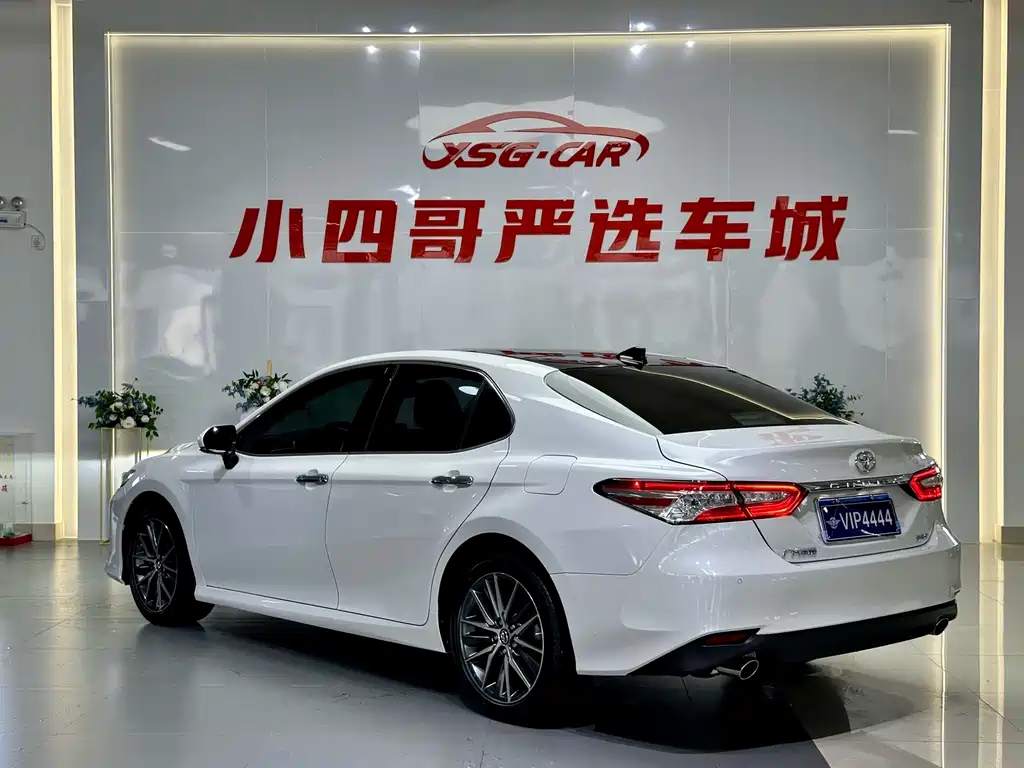 Toyota Camry — миниатюра 4