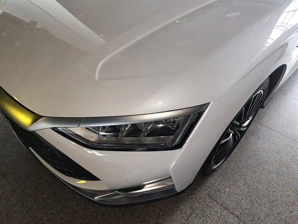 BYD Han - фото 24