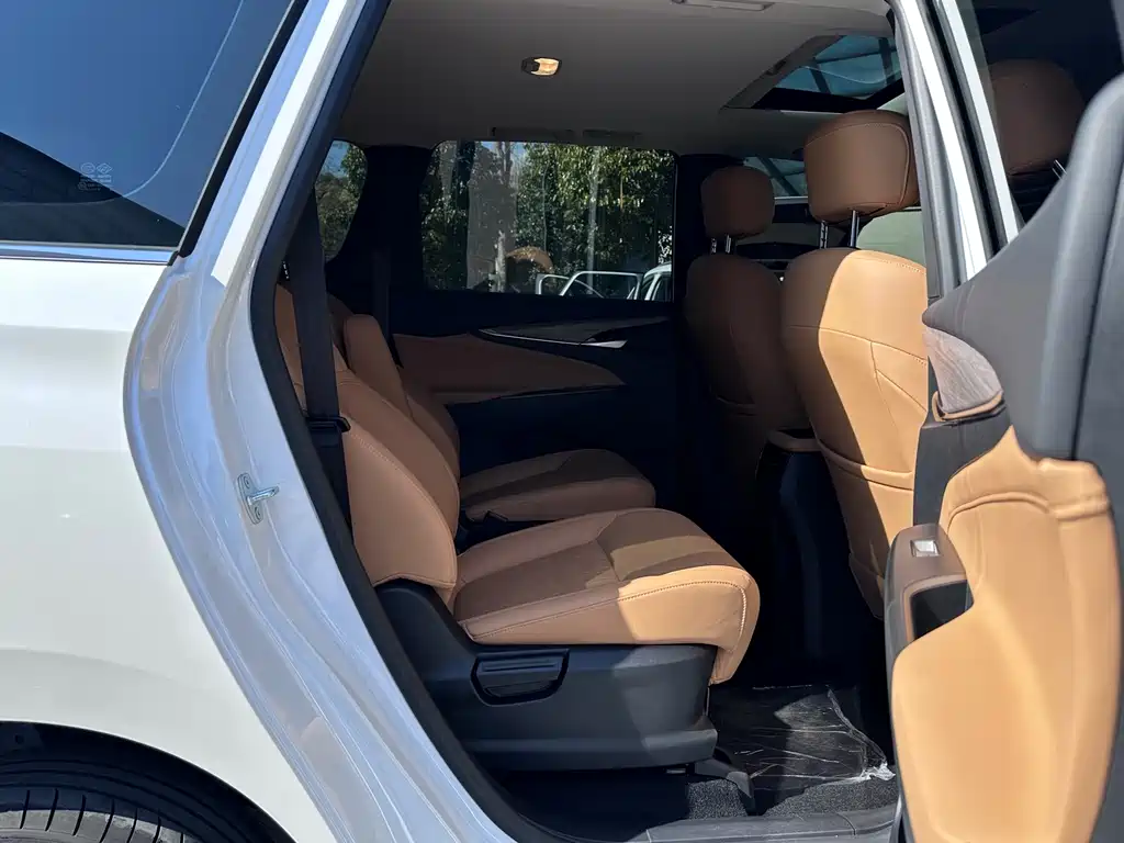 SAIC MAXUS CHASE G50 PLUG IN HYBRID