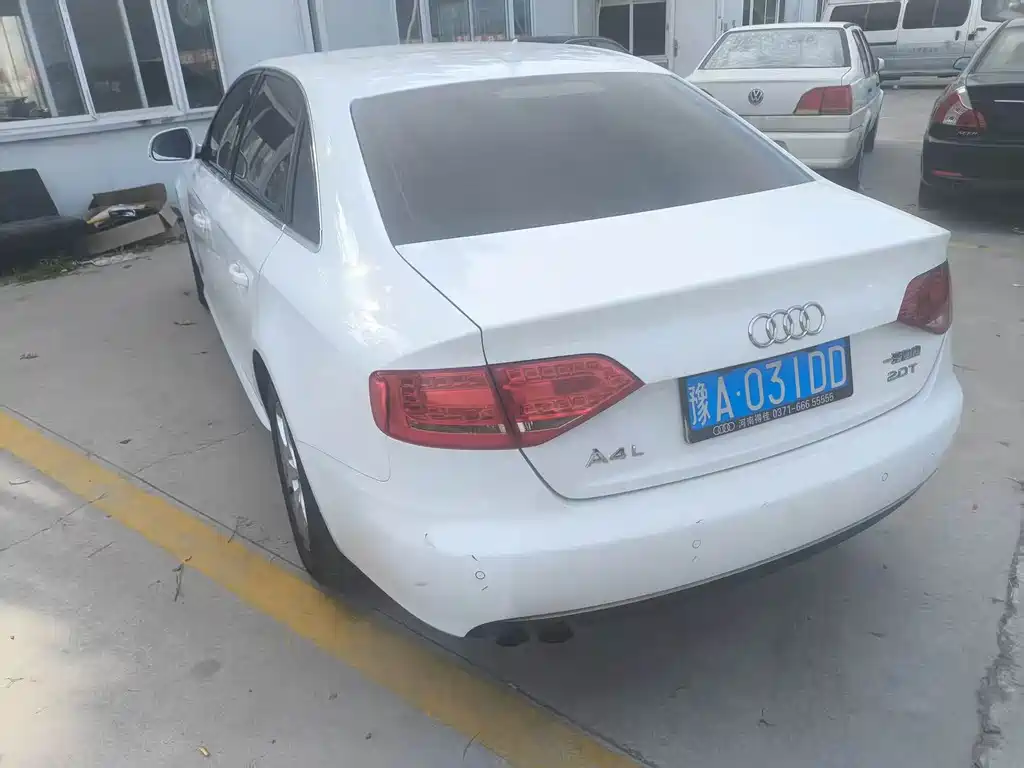 Audi A4L 2010 2.0 TFSI
