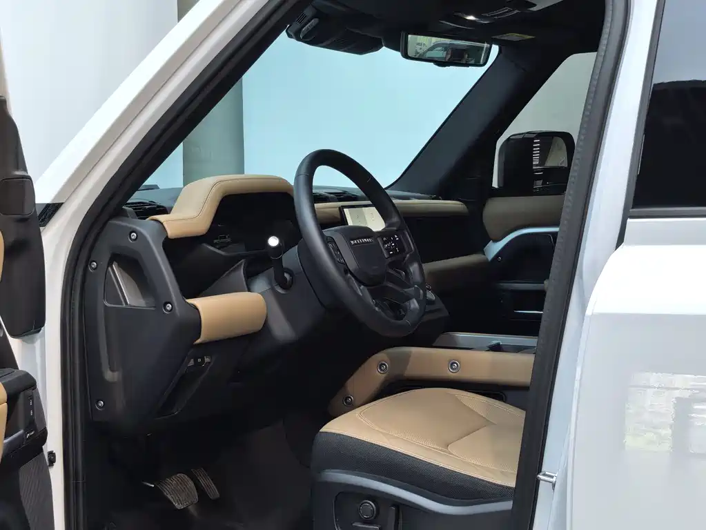 Land Rover Land Rover Defender 2025 110 3.0T P400 X-Dynamic HSE