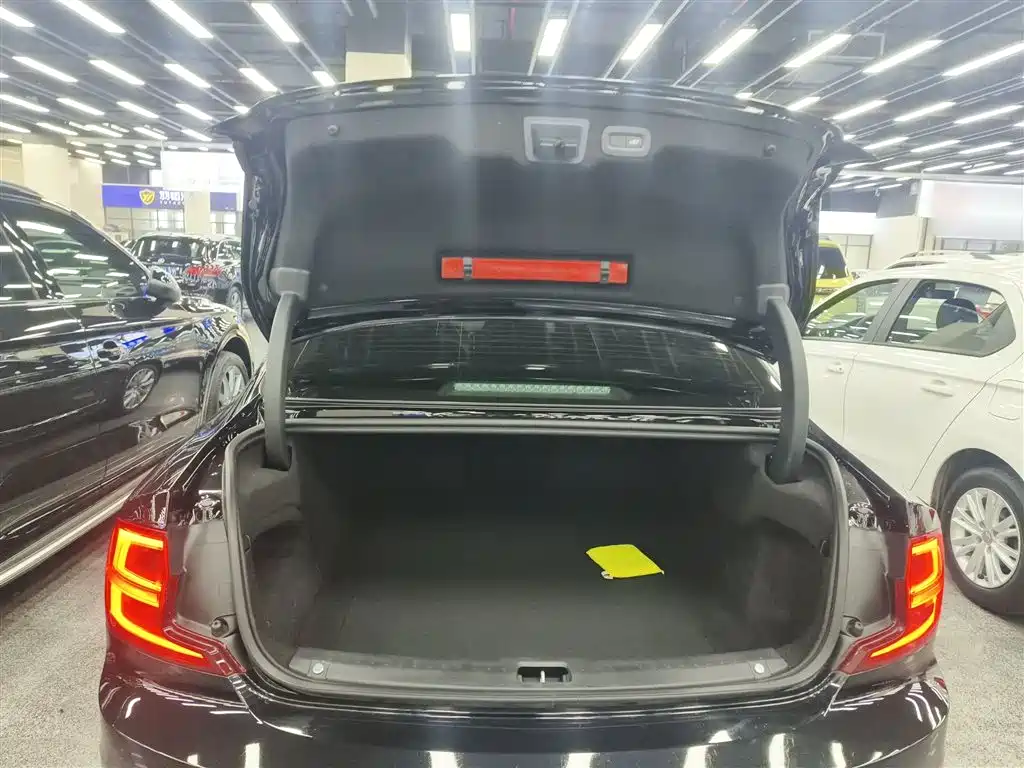 Volvo S90 2020 T5 Luxury