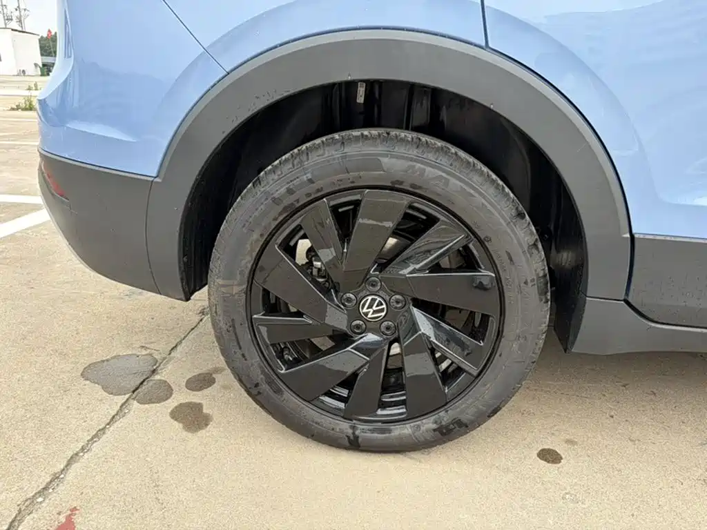 Volkswagen Tharu 2025 300TSI
