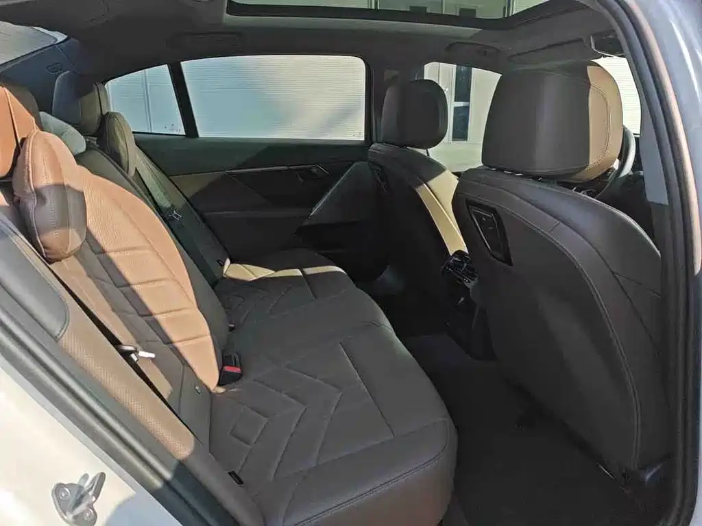 BMW i5 — миниатюра 15
