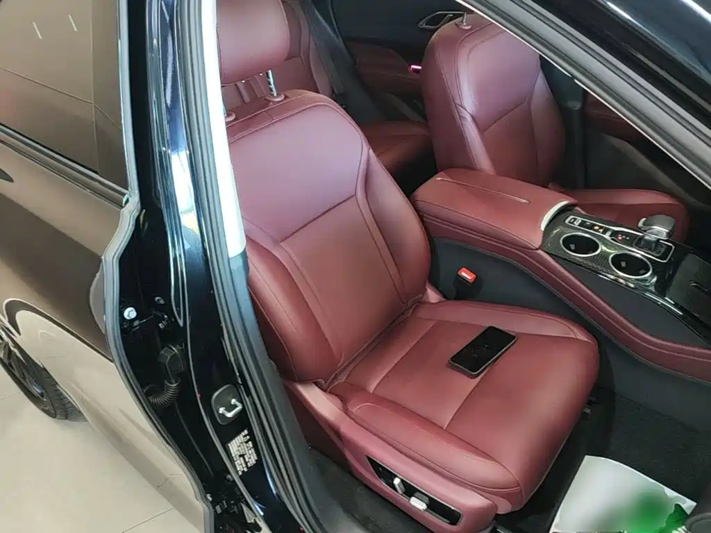 Hongqi Hongqi HS3 PHEV — миниатюра 25
