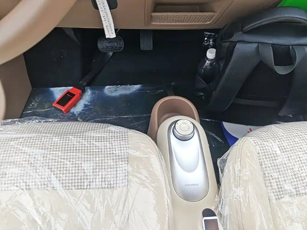 Wuling MINIEV — миниатюра 14