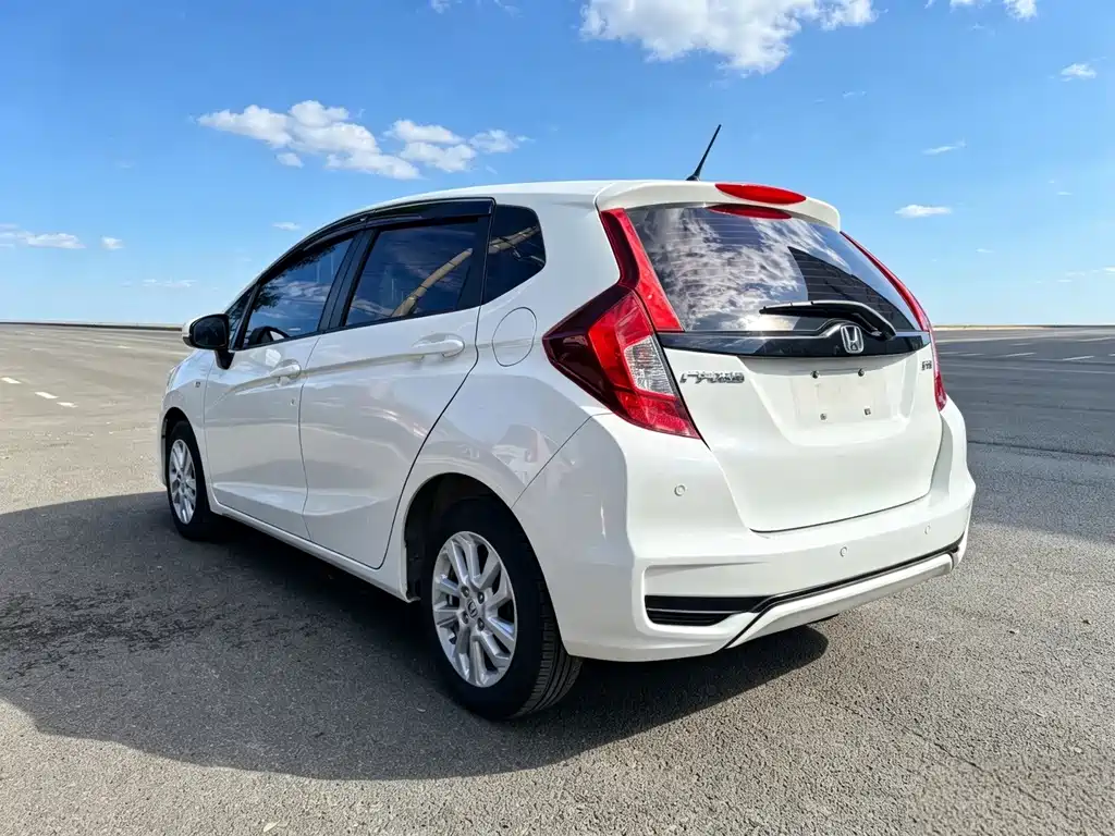 Honda Fit — миниатюра 9