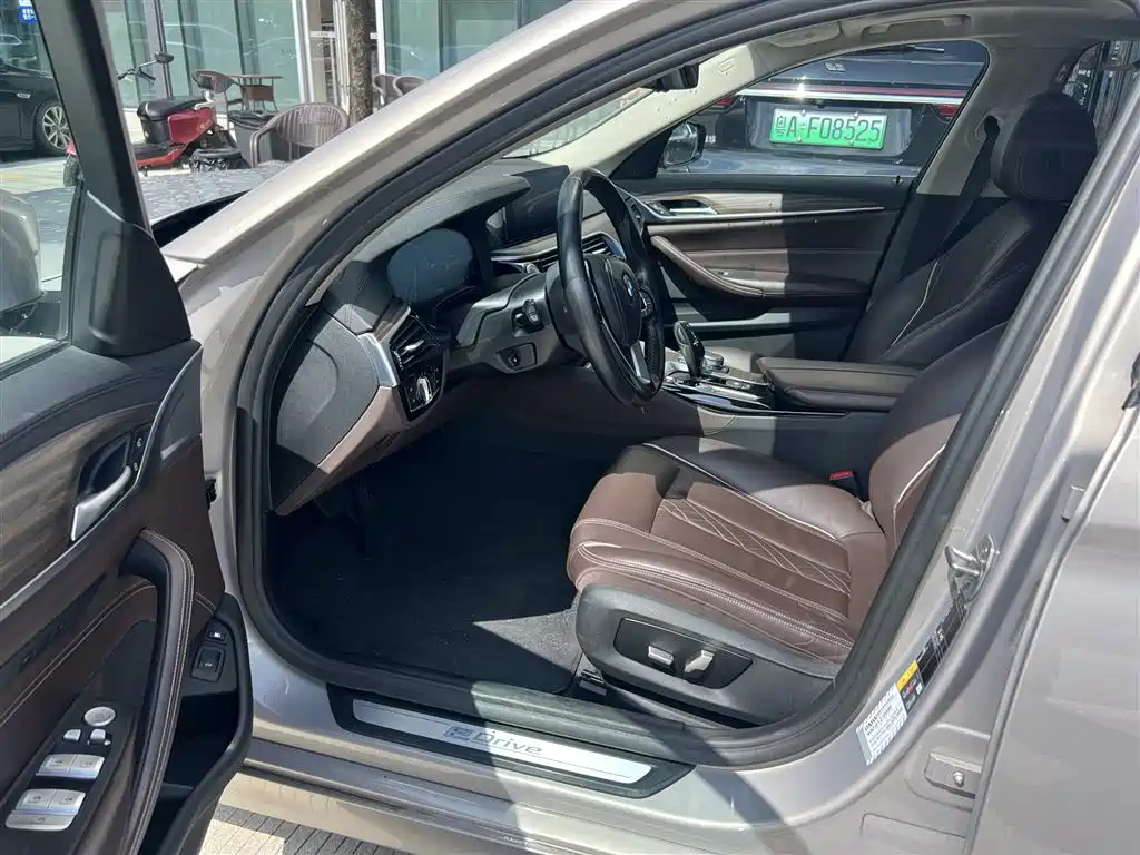 BMW 5 Series 5 2019 530Le Luxury