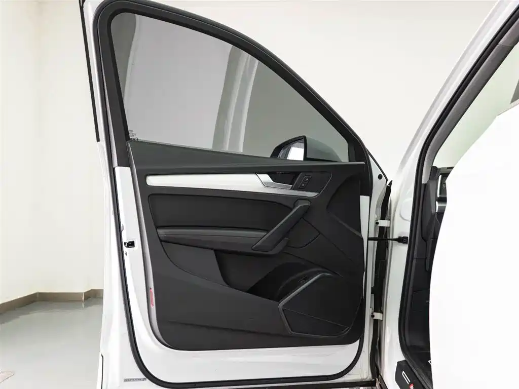 Audi Q5L 2020 40 TFSI Fashion