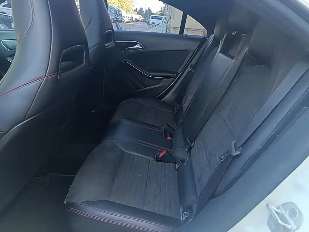 Mercedes-Benz CLA (Import) — миниатюра 17