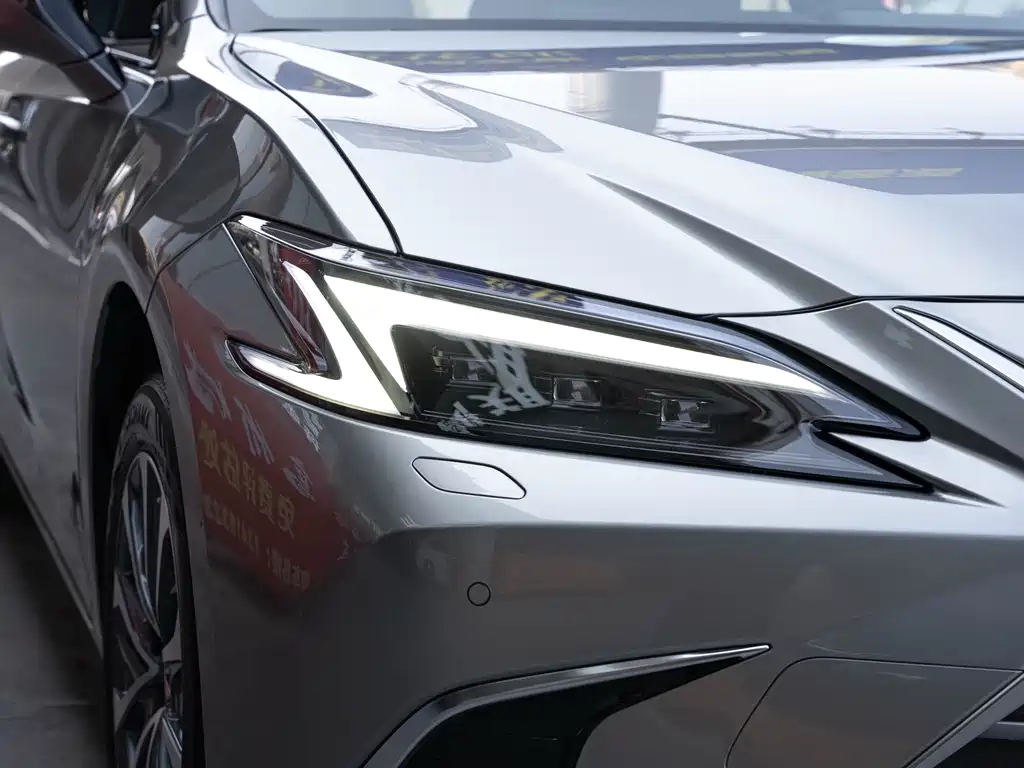 Lexus ES 2025 200 Premium