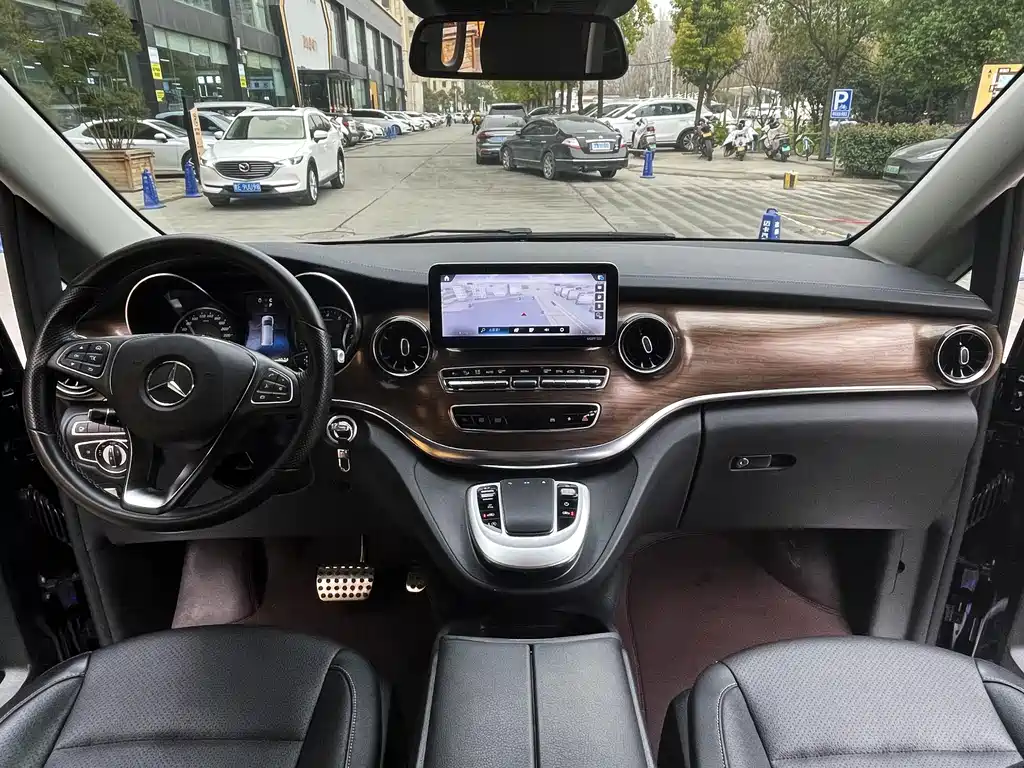 MERCEDES-BENZ V CLASS