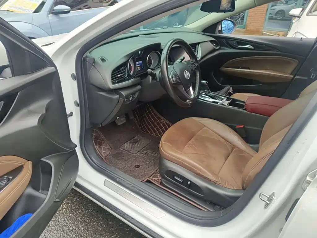 Buick Regal — миниатюра 16
