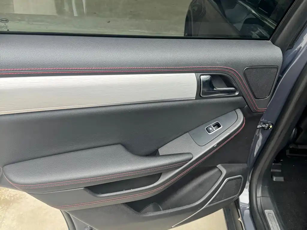 BYD Tang New Energy — миниатюра 7