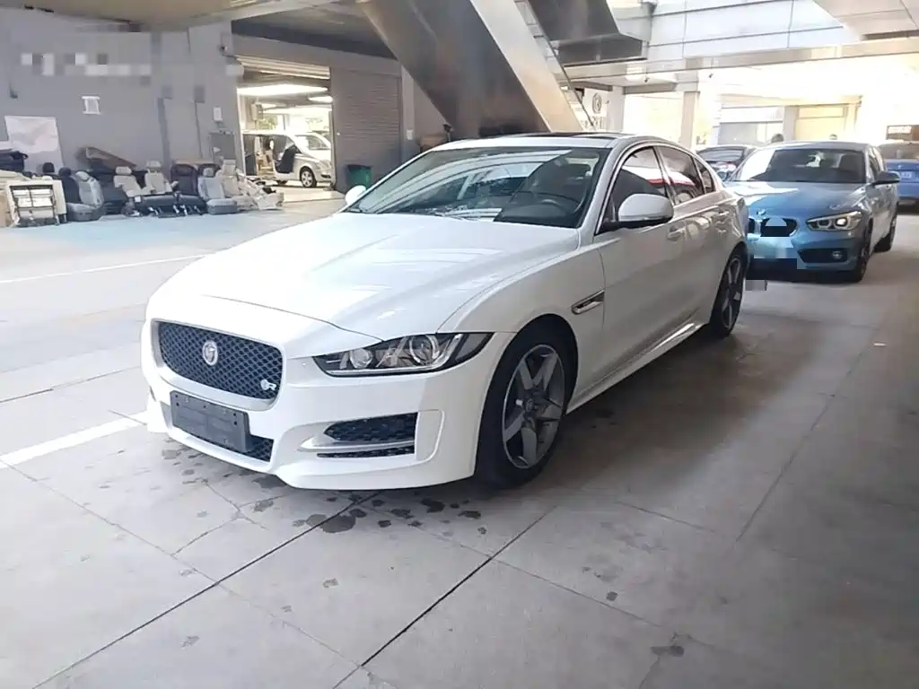 Jaguar XE