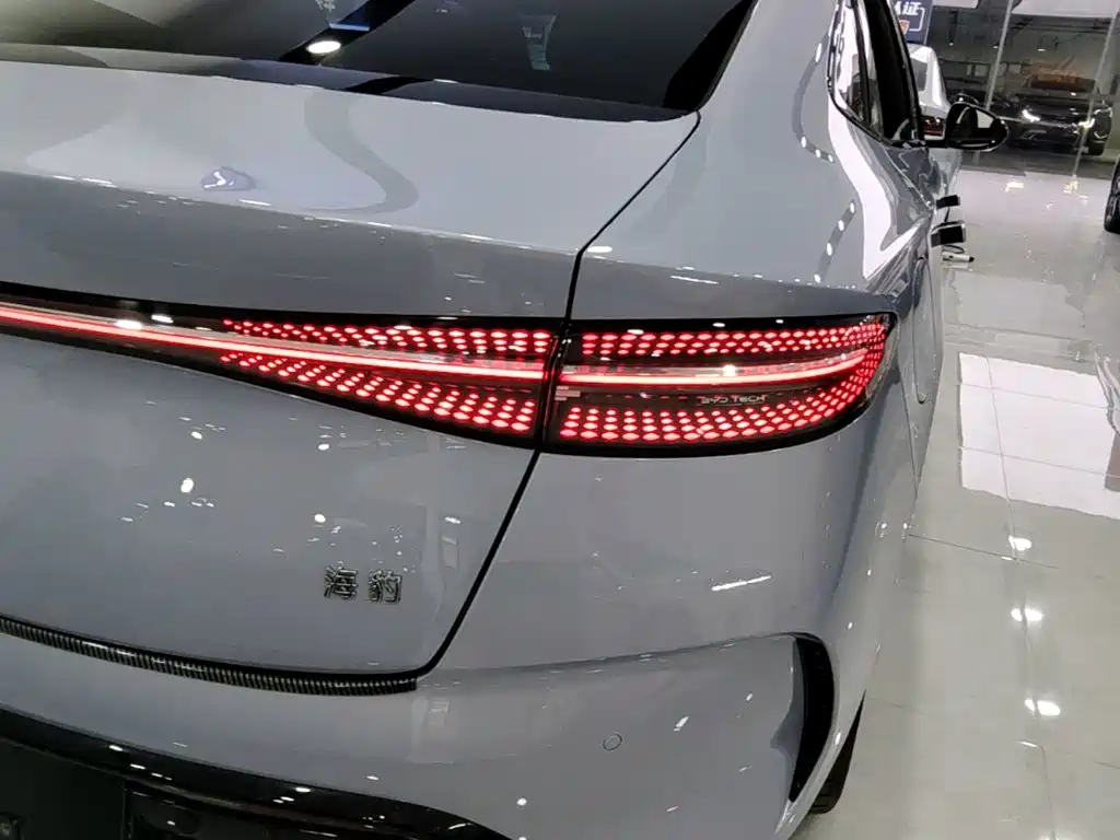 BYD Seal — миниатюра 8