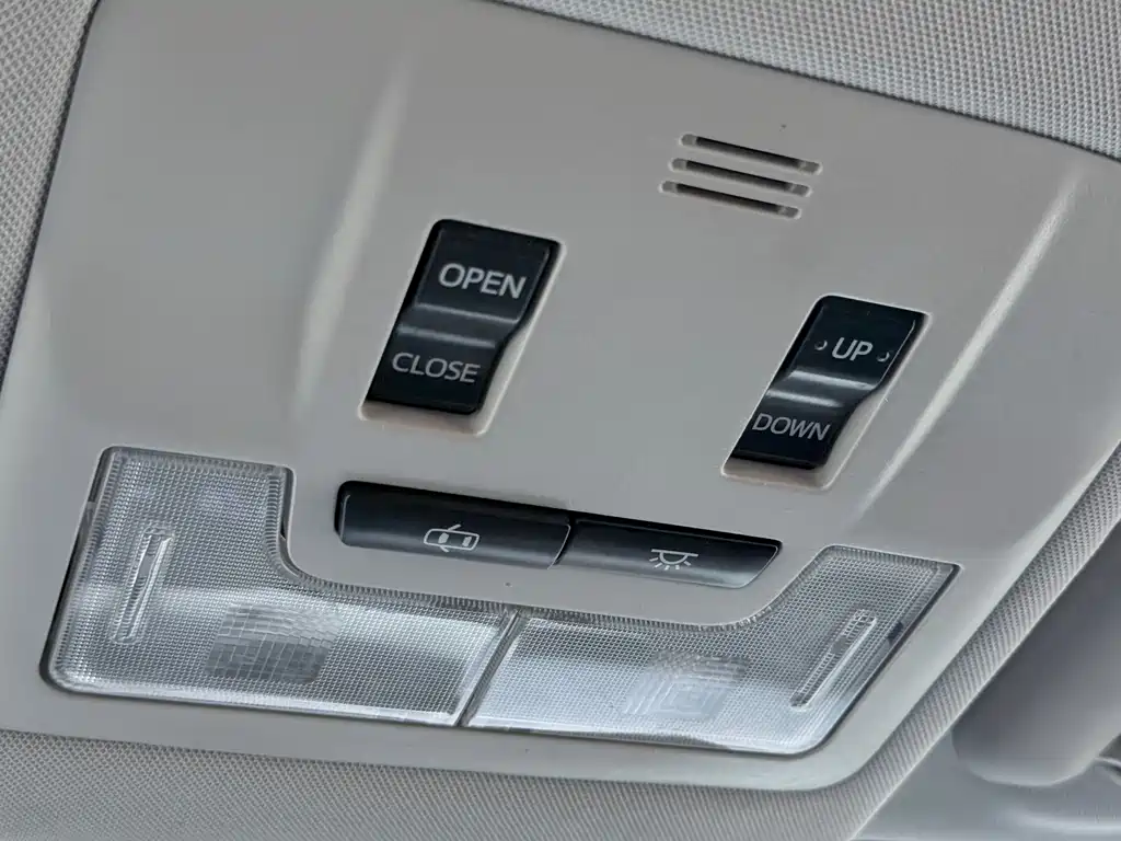 Toyota RAV4 — миниатюра 20